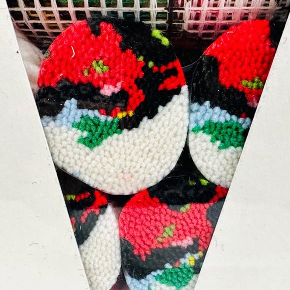 Vintage Sultana Latch Hook Rug Kit - "Santa Oval" 20" x 27" - New - Picture 7 of 9